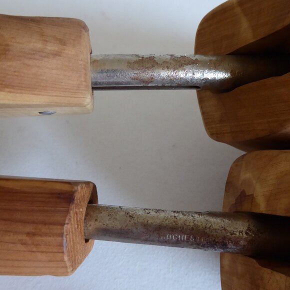 VINTAGE ROCHESTER CEDAR WOOD MENS SHOE TREE FORM SHAPER (MEDIUM) USED - Picture 8 of 10